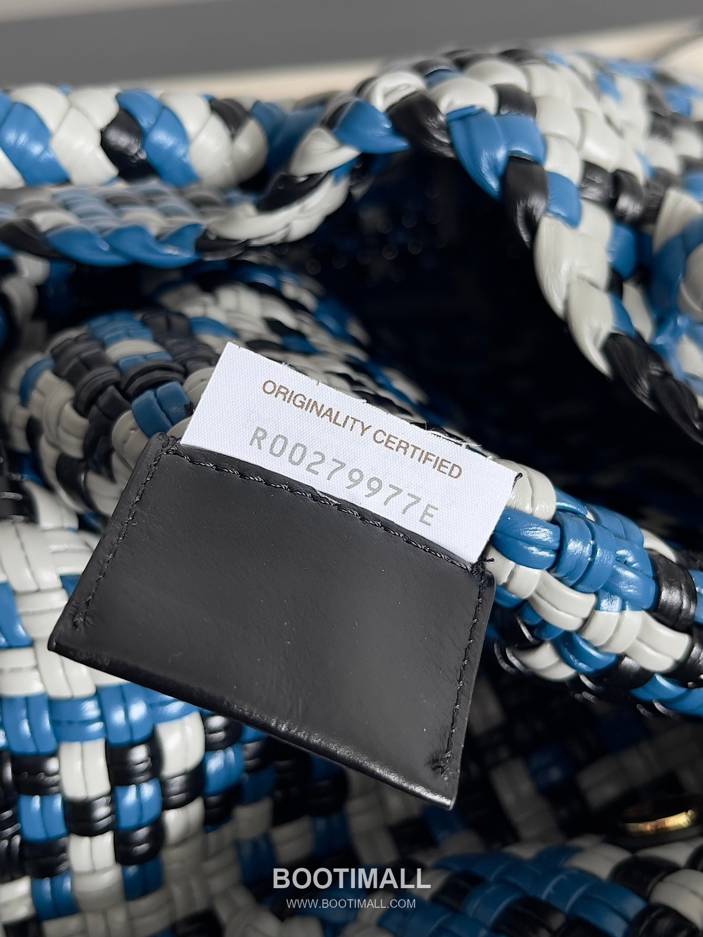 Bottega Veneta Tosca Intrecciato Nappa Leather Shoulder Bag 보테가베네타 토스카 인트레치아토 나파 숄더백 27cm 9