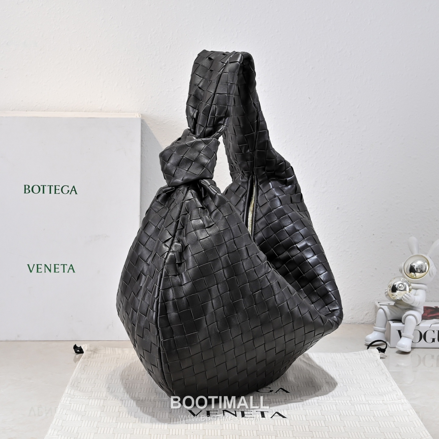 Bottega Veneta Jodie Intrecciato Nappa Leather Large Hobo Bag 보테가베네타 조디 인트레치아토 나파 라지 호보백 54cm 3