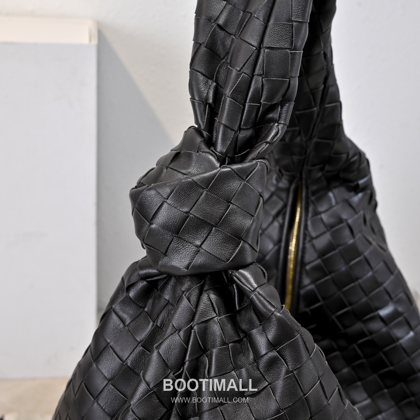 Bottega Veneta Jodie Intrecciato Nappa Leather Large Hobo Bag 보테가베네타 조디 인트레치아토 나파 라지 호보백 54cm 5