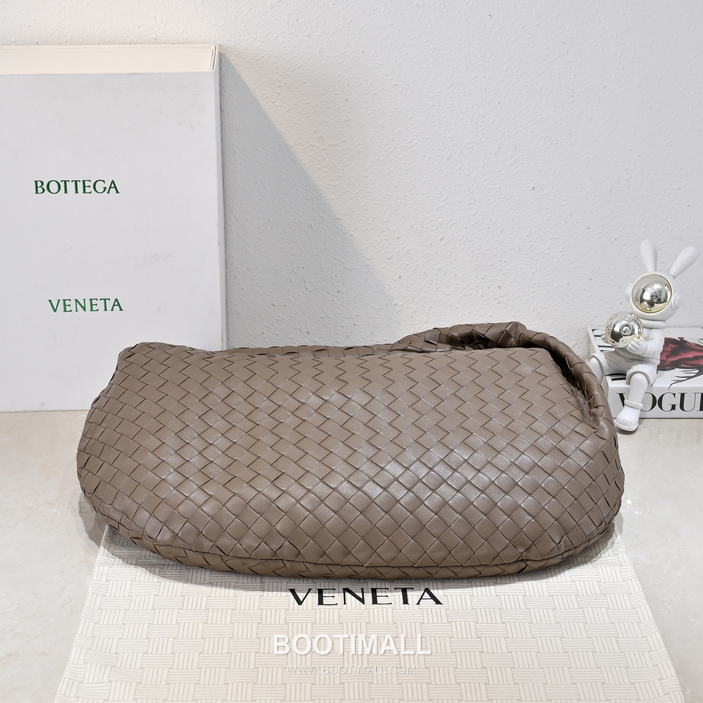Bottega Veneta Jodie Intrecciato Nappa Leather Large Hobo Bag 보테가베네타 조디 인트레치아토 나파 라지 호보백 54cm 4