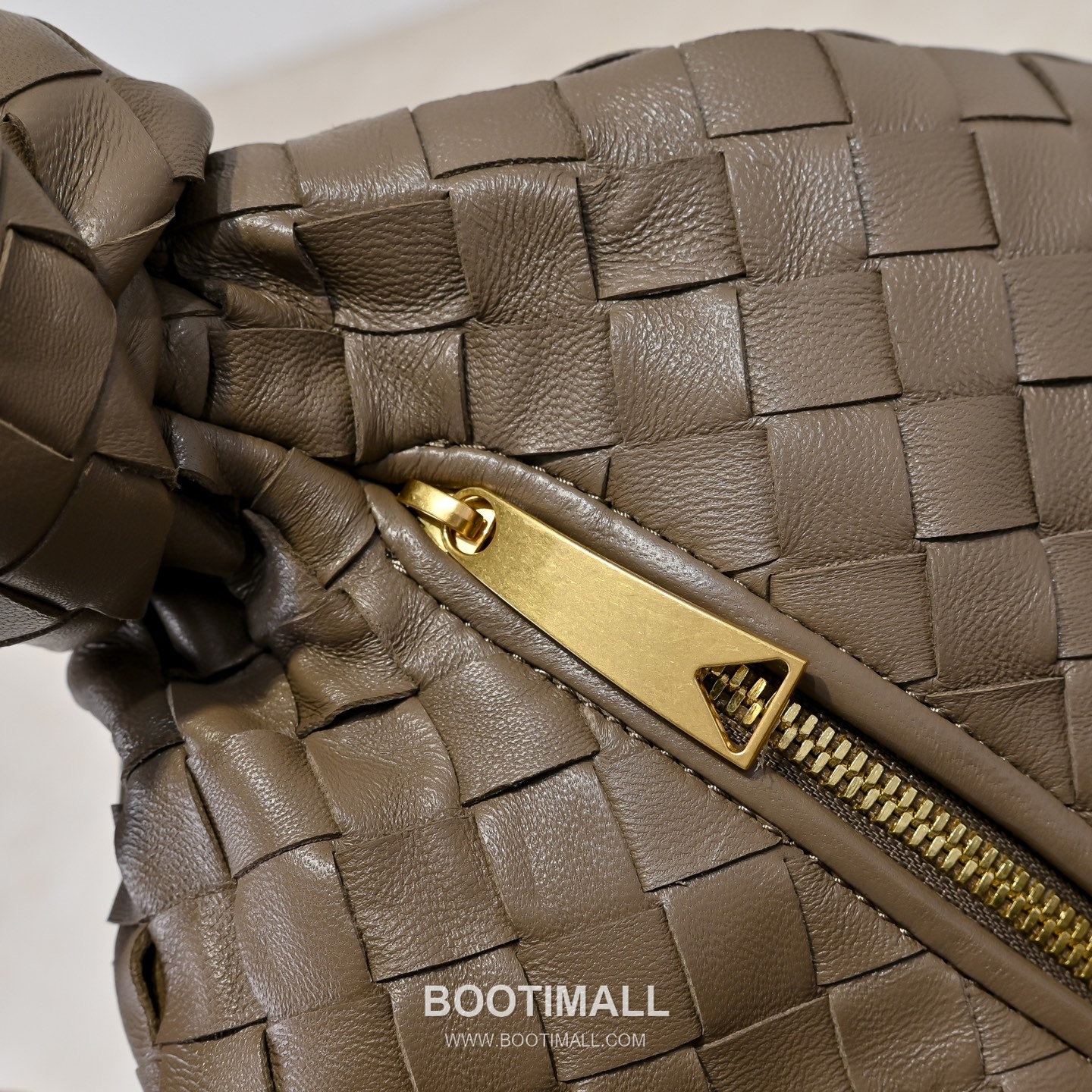 Bottega Veneta Jodie Intrecciato Nappa Leather Large Hobo Bag 보테가베네타 조디 인트레치아토 나파 라지 호보백 54cm 6