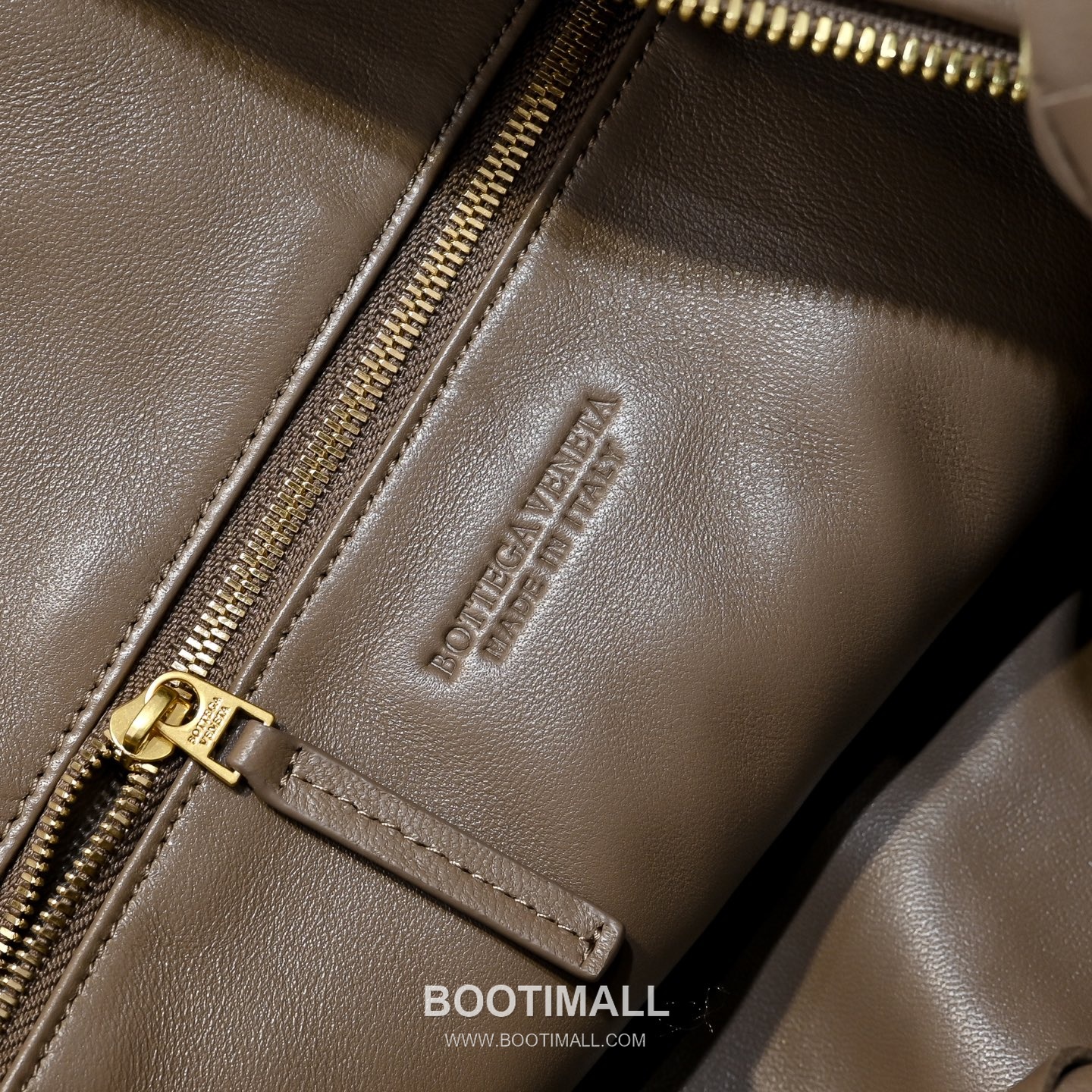 Bottega Veneta Jodie Intrecciato Nappa Leather Large Hobo Bag 보테가베네타 조디 인트레치아토 나파 라지 호보백 54cm 8