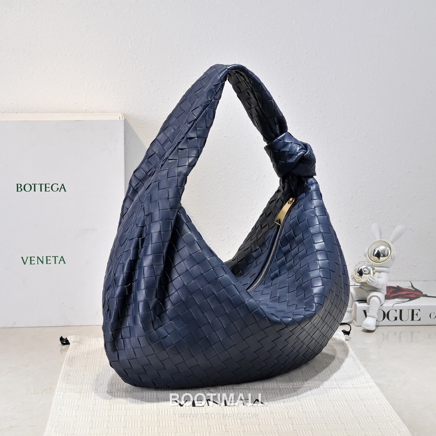 Bottega Veneta Jodie Intrecciato Nappa Leather Large Hobo Bag 보테가베네타 조디 인트레치아토 나파 라지 호보백 54cm 2