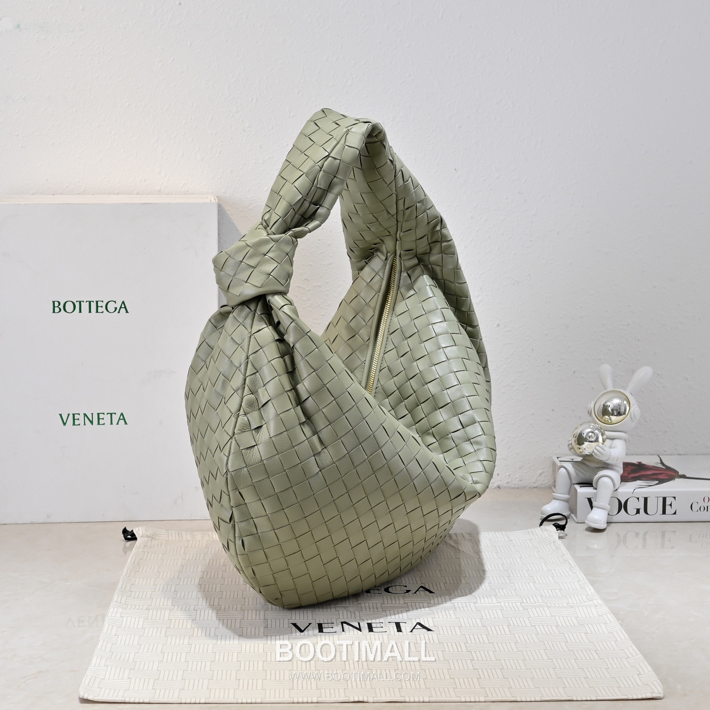 Bottega Veneta Jodie Intrecciato Nappa Leather Large Hobo Bag 보테가베네타 조디 인트레치아토 나파 라지 호보백 54cm 3