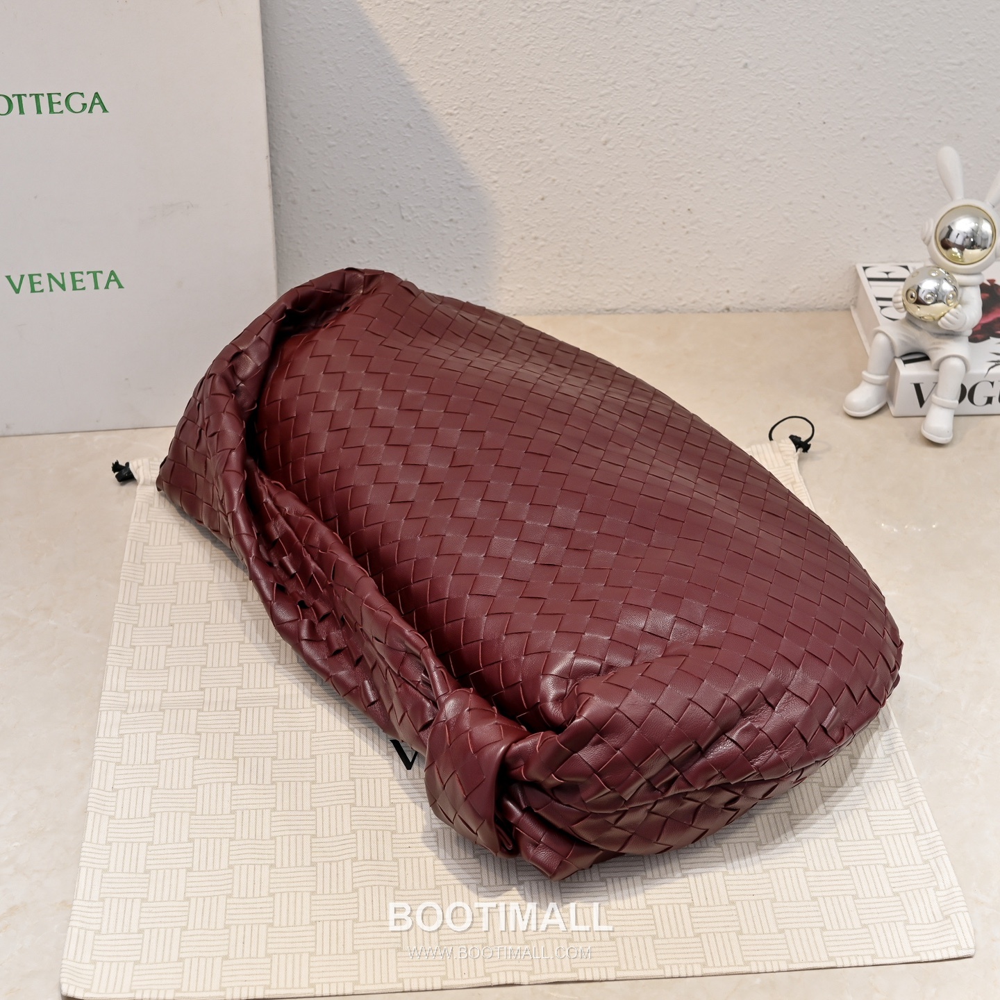 Bottega Veneta Jodie Intrecciato Nappa Leather Large Hobo Bag 보테가베네타 조디 인트레치아토 나파 라지 호보백 54cm 3