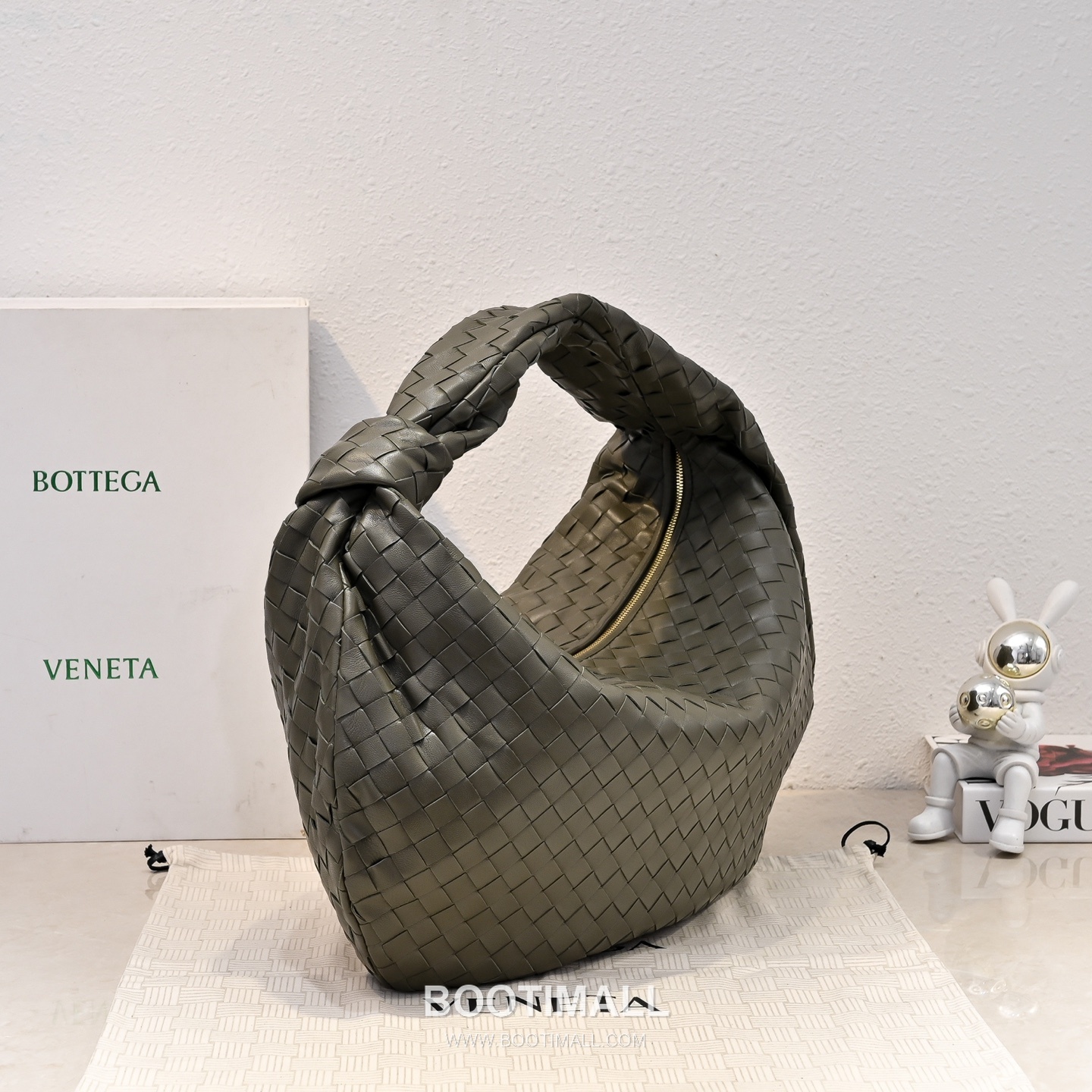 Bottega Veneta Jodie Intrecciato Nappa Leather Large Hobo Bag 보테가베네타 조디 인트레치아토 나파 라지 호보백 54cm 2