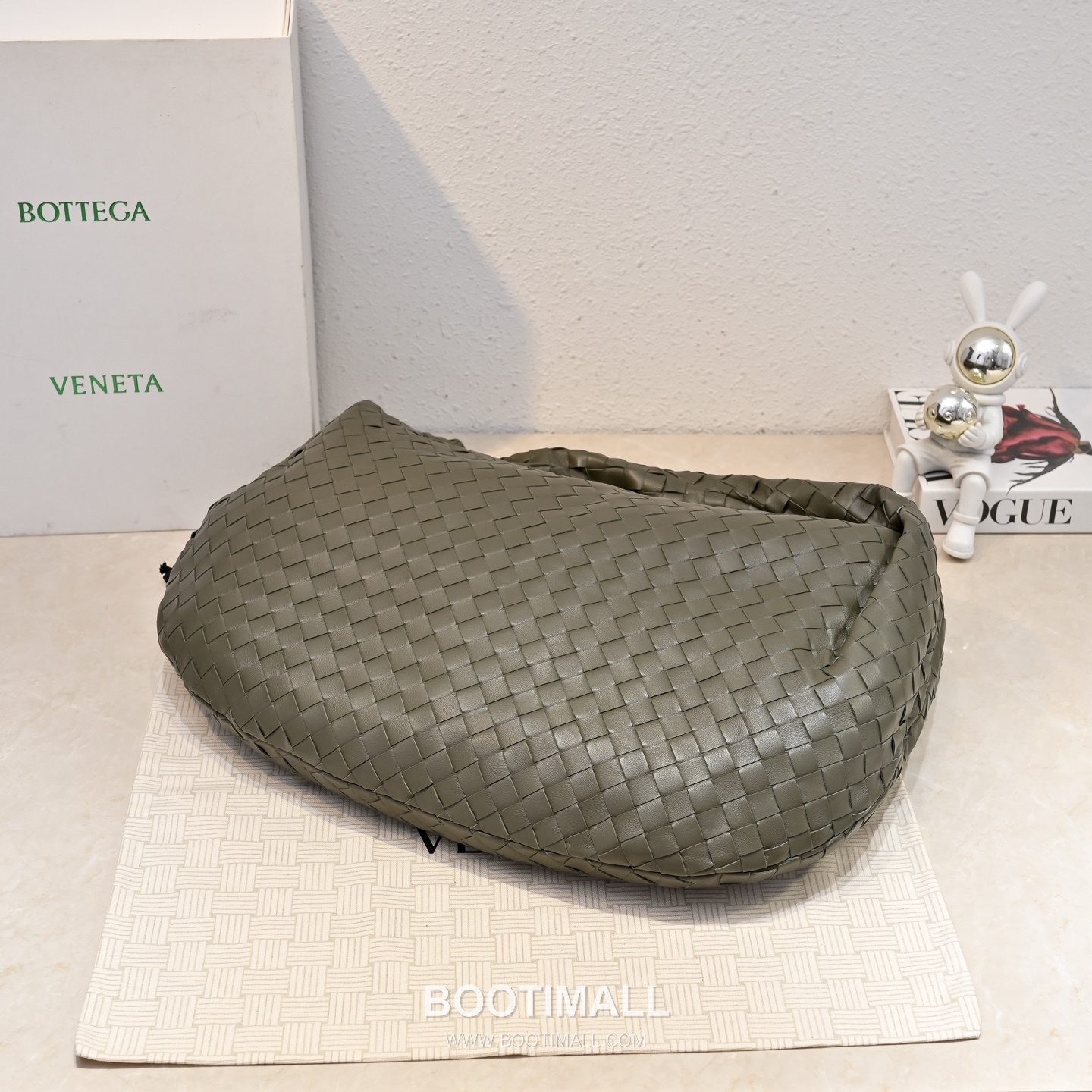 Bottega Veneta Jodie Intrecciato Nappa Leather Large Hobo Bag 보테가베네타 조디 인트레치아토 나파 라지 호보백 54cm 4