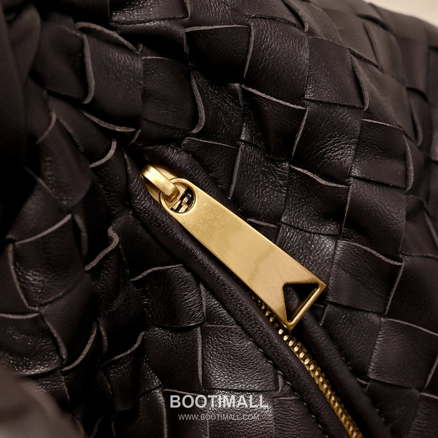 Bottega Veneta Jodie Intrecciato Nappa Leather Large Hobo Bag 보테가베네타 조디 인트레치아토 나파 라지 호보백 54cm 6