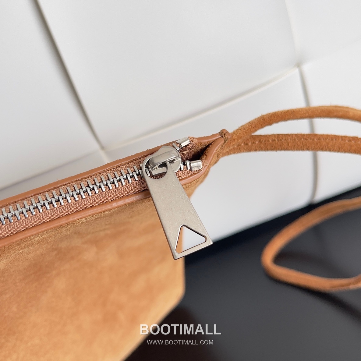 Bottega Veneta Arco Intrecciato Calfskin Leather Tote Bag 보테가베네타 아르코 인트레치아토 카프스킨 토트백 47cm 9