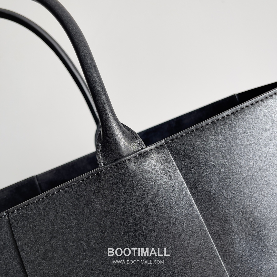 Bottega Veneta Arco Intrecciato Calfskin Leather Tote Bag 보테가베네타 아르코 인트레치아토 카프스킨 토트백 47cm 6