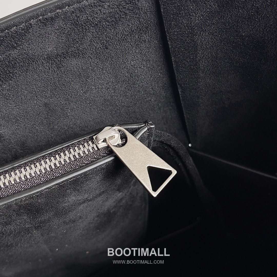 Bottega Veneta Arco Intrecciato Calfskin Leather Tote Bag 보테가베네타 아르코 인트레치아토 카프스킨 토트백 47cm 8