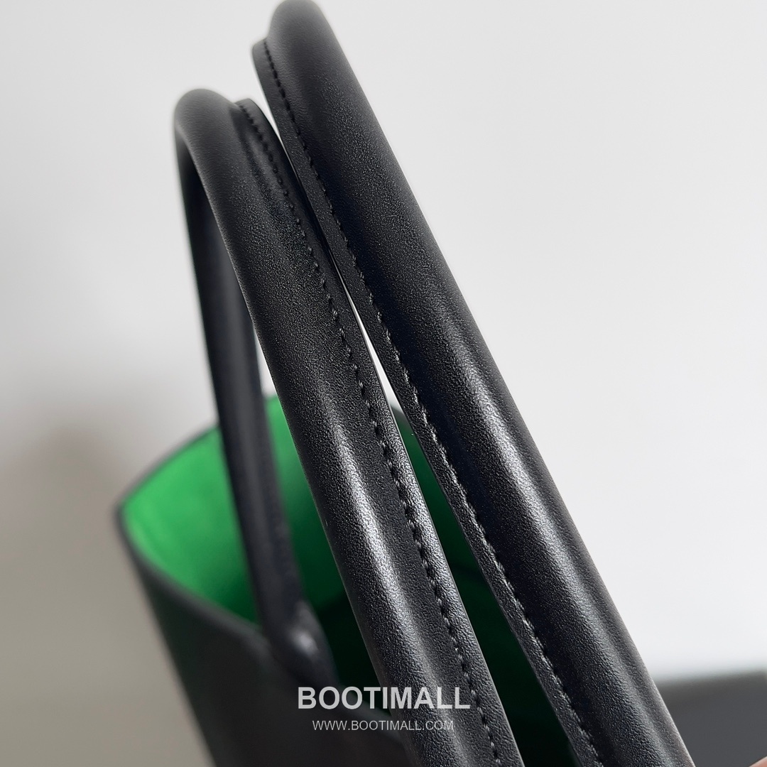 Bottega Veneta Arco Intrecciato Calfskin Leather Tote Bag 보테가베네타 아르코 인트레치아토 카프스킨 토트백 47cm 6