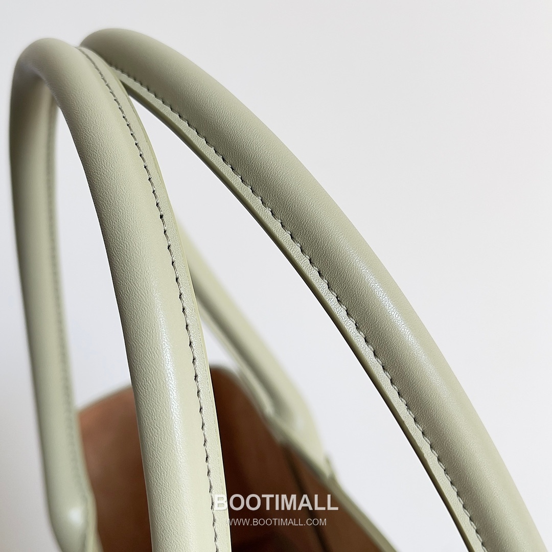 Bottega Veneta Arco Intrecciato Calfskin Leather Tote Bag 보테가베네타 아르코 인트레치아토 카프스킨 토트백 47cm 6