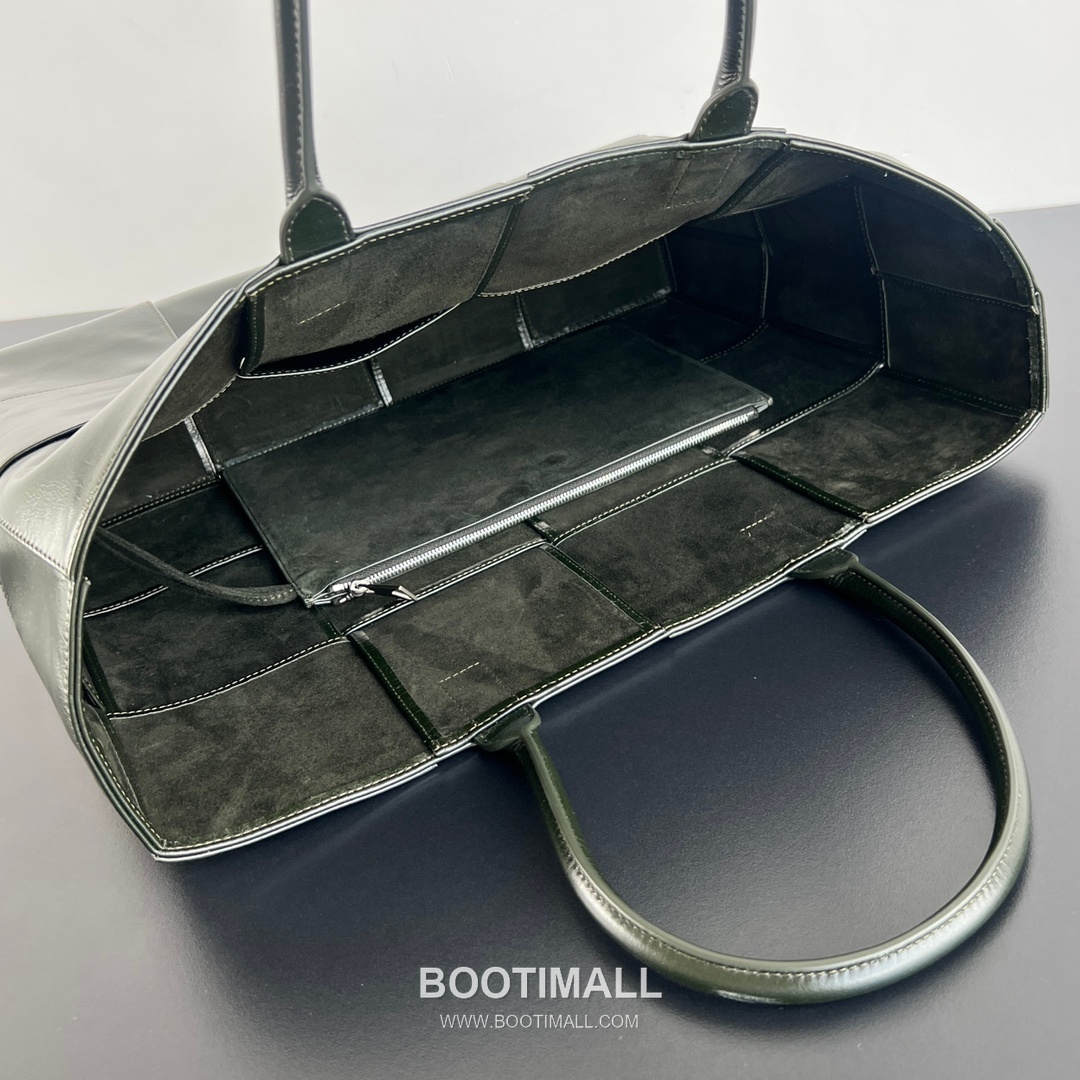 Bottega Veneta Arco Intrecciato Calfskin Leather Tote Bag 보테가베네타 아르코 인트레치아토 카프스킨 토트백 47cm 7