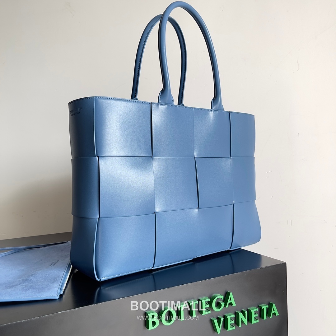 Bottega Veneta Arco Intrecciato Calfskin Leather Tote Bag 보테가베네타 아르코 인트레치아토 카프스킨 토트백 38cm 2