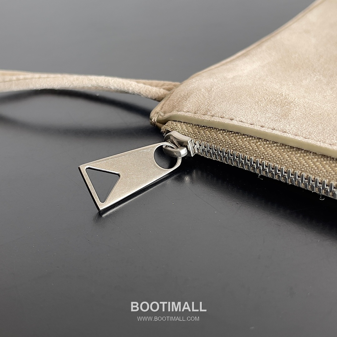 Bottega Veneta Arco Intrecciato Calfskin Leather Tote Bag 보테가베네타 아르코 인트레치아토 카프스킨 토트백 38cm 9