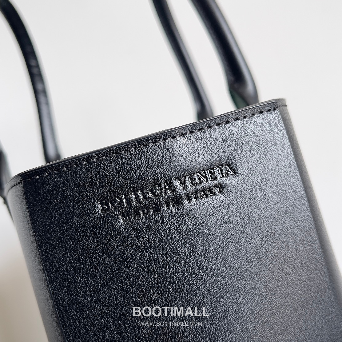 Bottega Veneta Arco Intrecciato Calfskin Leather Tote Bag 보테가베네타 아르코 인트레치아토 카프스킨 토트백 38cm 5