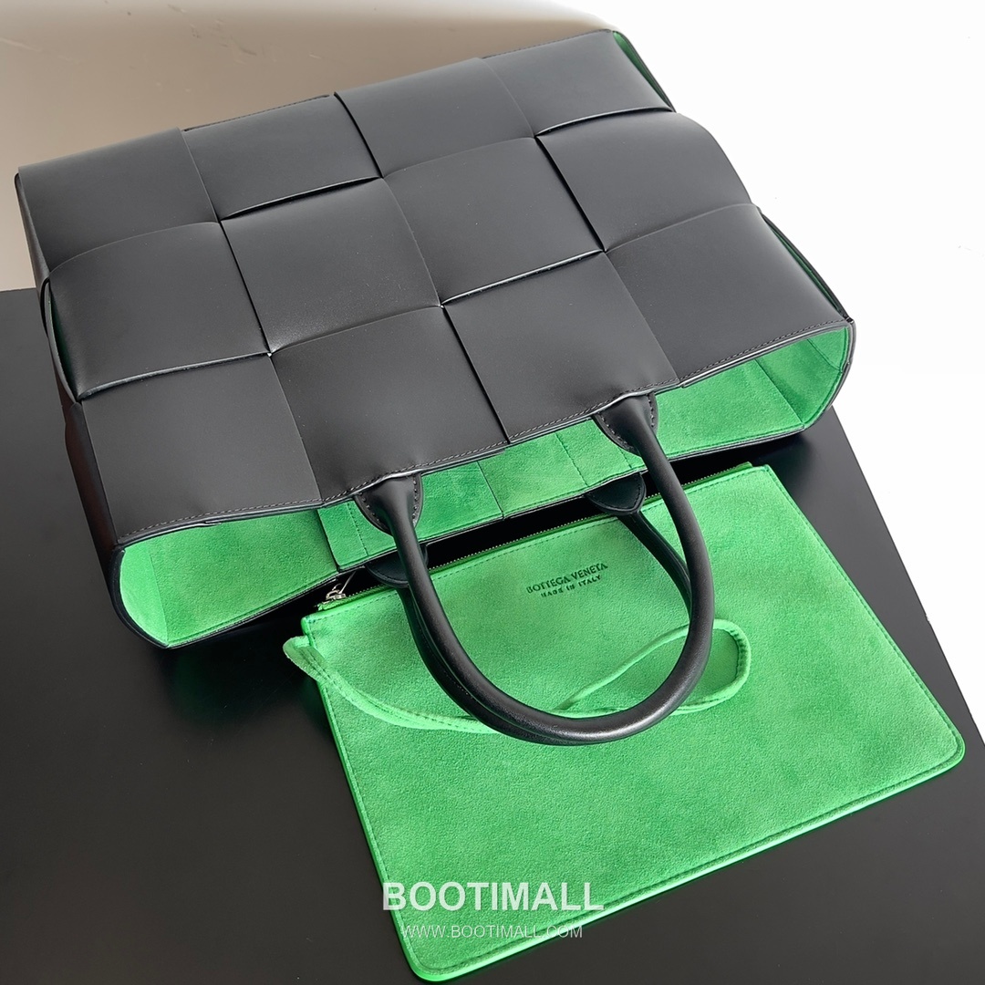 Bottega Veneta Arco Intrecciato Calfskin Leather Tote Bag 보테가베네타 아르코 인트레치아토 카프스킨 토트백 38cm 6