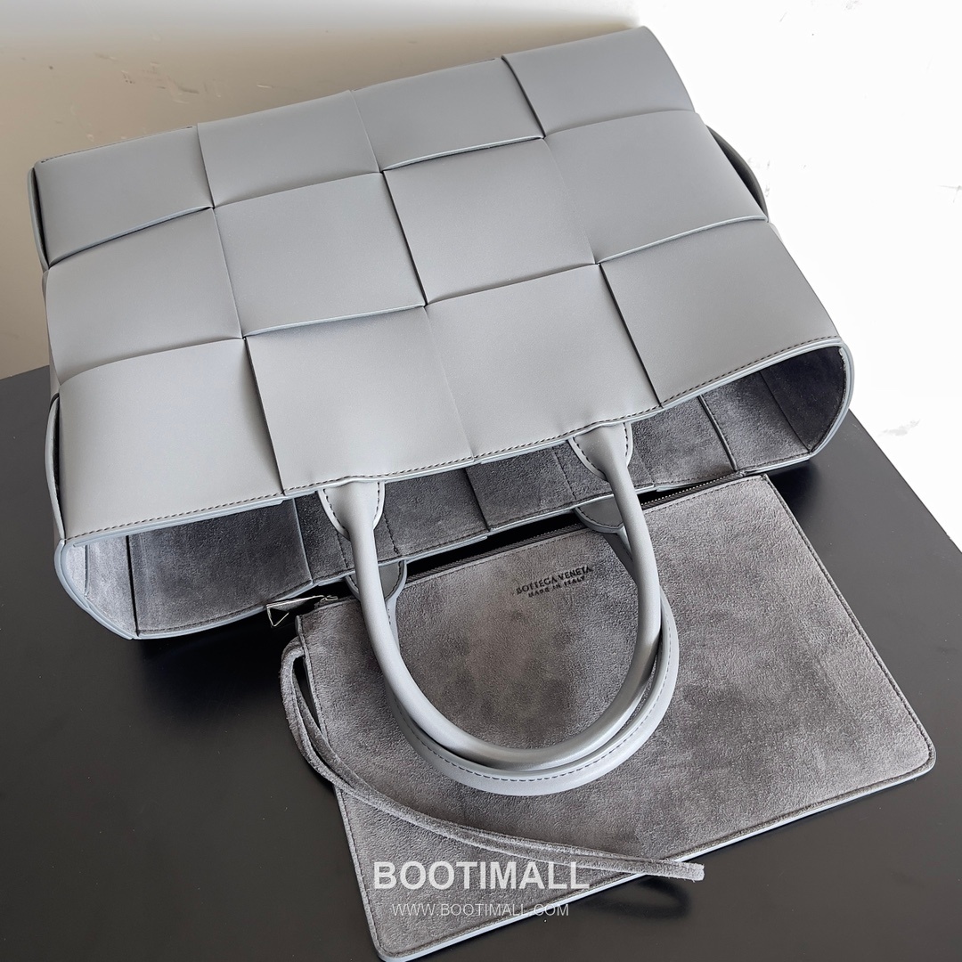 Bottega Veneta Arco Intrecciato Calfskin Leather Tote Bag 보테가베네타 아르코 인트레치아토 카프스킨 토트백 38cm 6