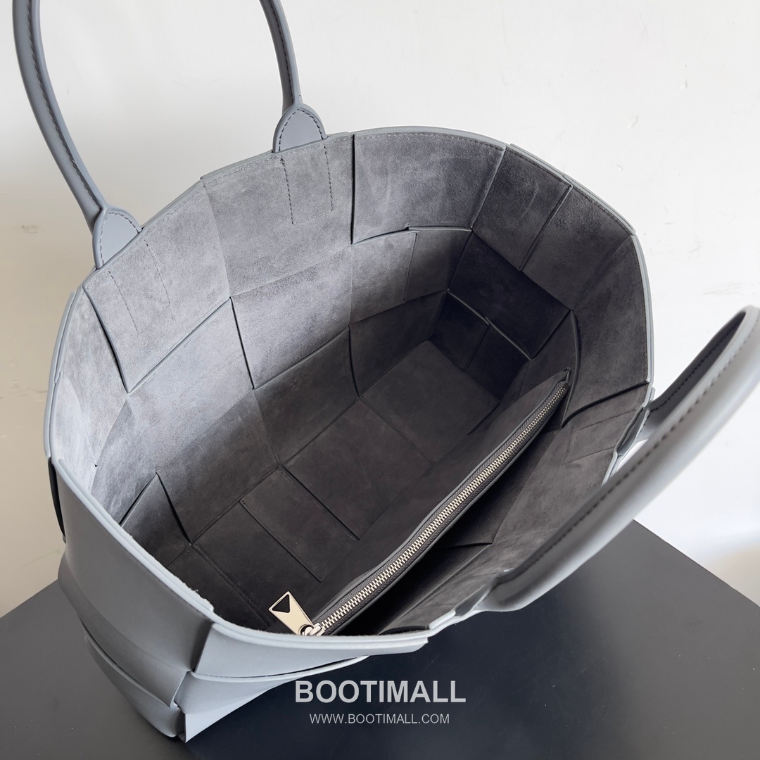 Bottega Veneta Arco Intrecciato Calfskin Leather Tote Bag 보테가베네타 아르코 인트레치아토 카프스킨 토트백 38cm 7