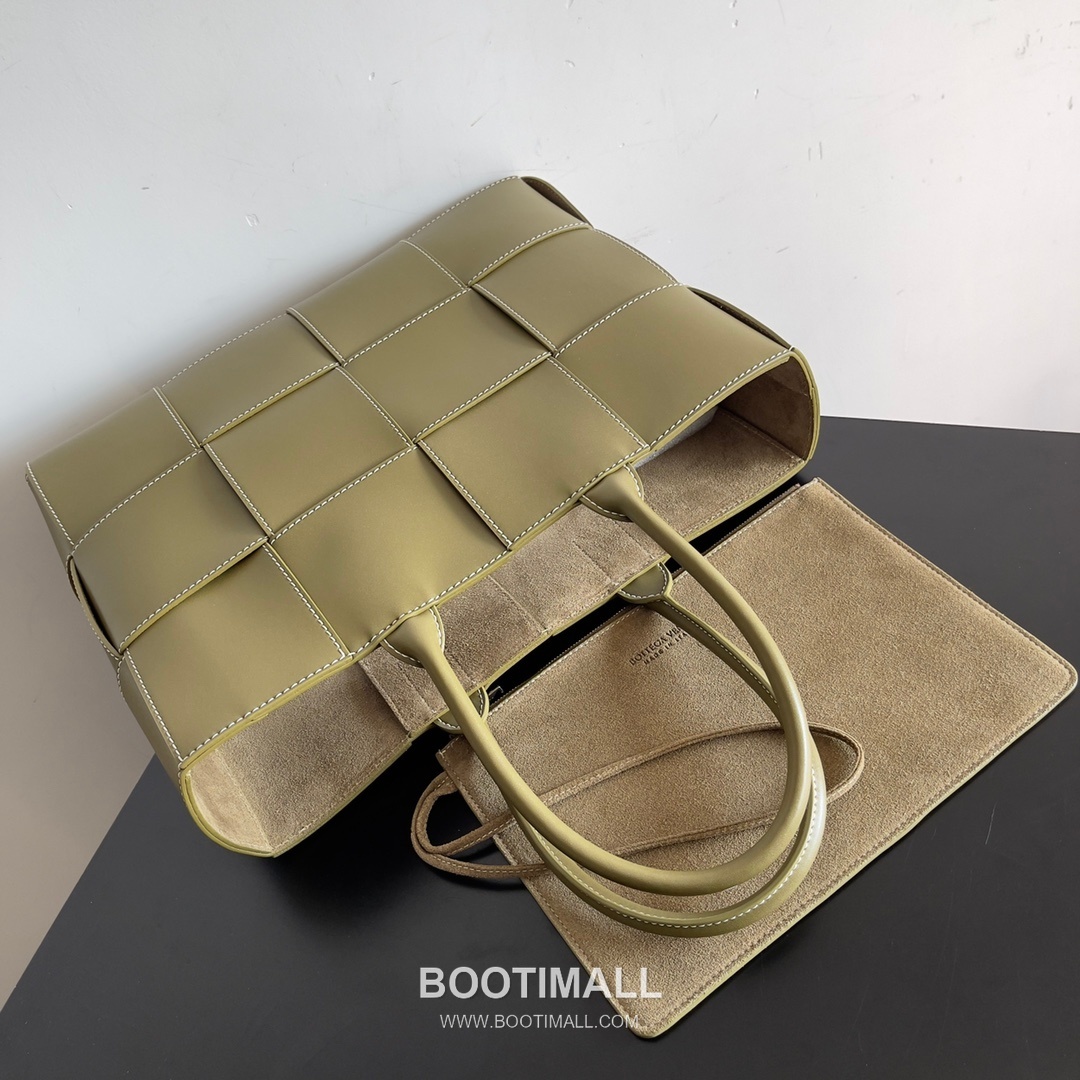 Bottega Veneta Arco Intrecciato Calfskin Leather Tote Bag 보테가베네타 아르코 인트레치아토 카프스킨 토트백 38cm 5