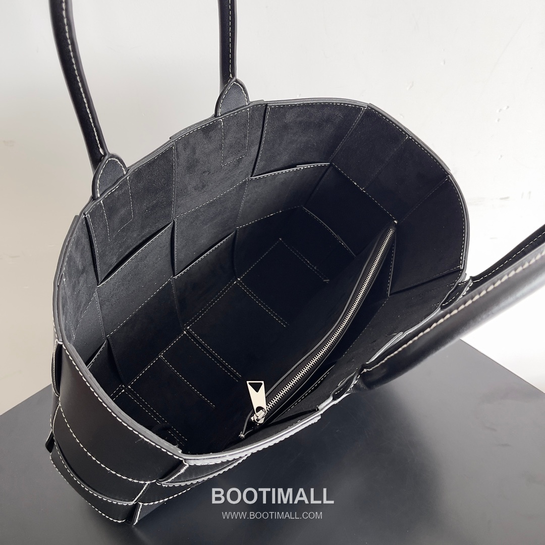 Bottega Veneta Arco Intrecciato Calfskin Leather Tote Bag 보테가베네타 아르코 인트레치아토 카프스킨 토트백 38cm 7
