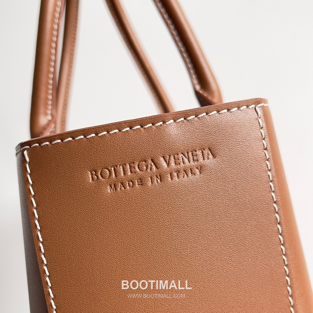 Bottega Veneta Arco Intrecciato Calfskin Leather Tote Bag 보테가베네타 아르코 인트레치아토 카프스킨 토트백 38cm 5