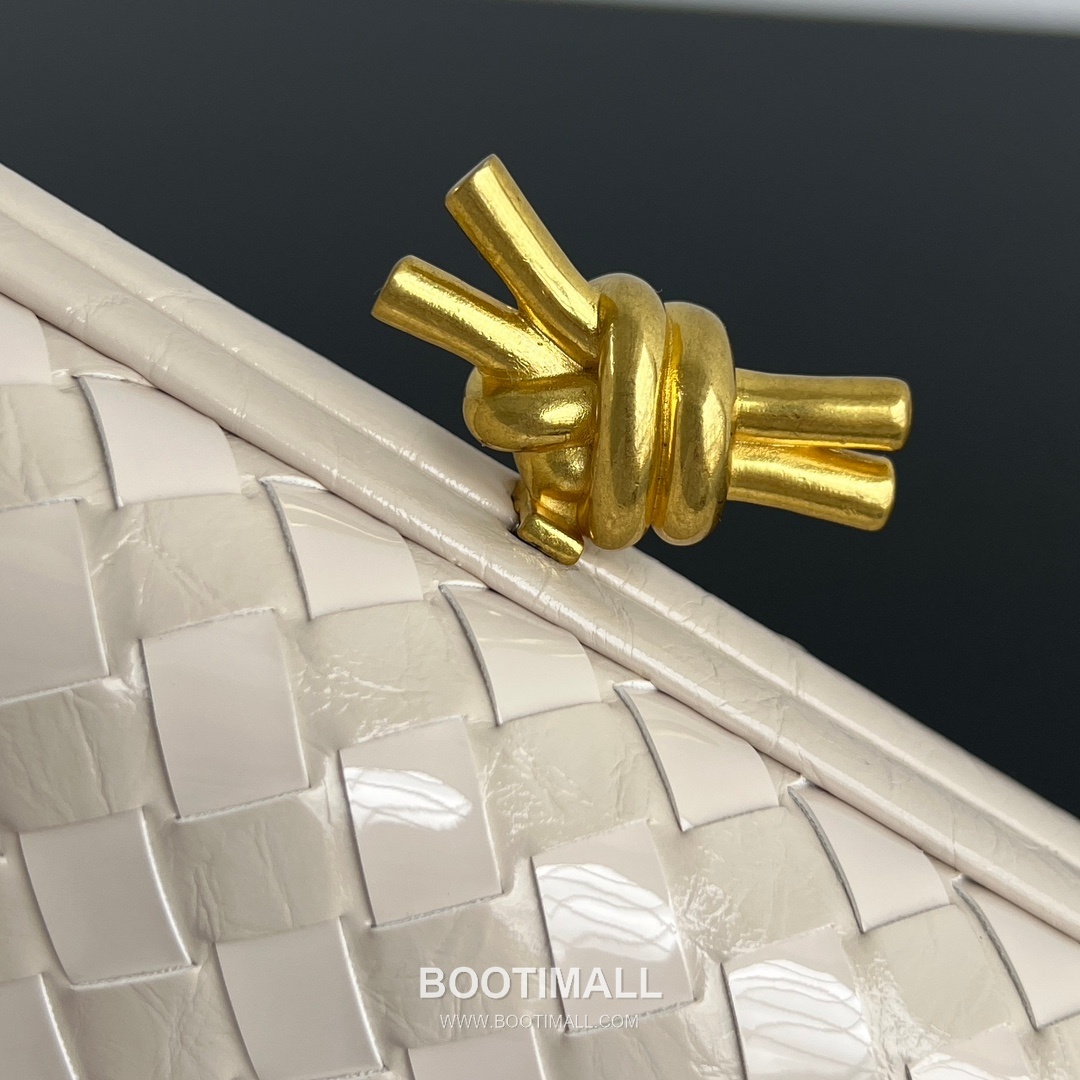 Bottega Veneta Knot Intrecciato Calfskin Evening Clutch Bag 보테가베네타 노트 인트레치아토 카프스킨 이브닝 클러치백 25cm 5