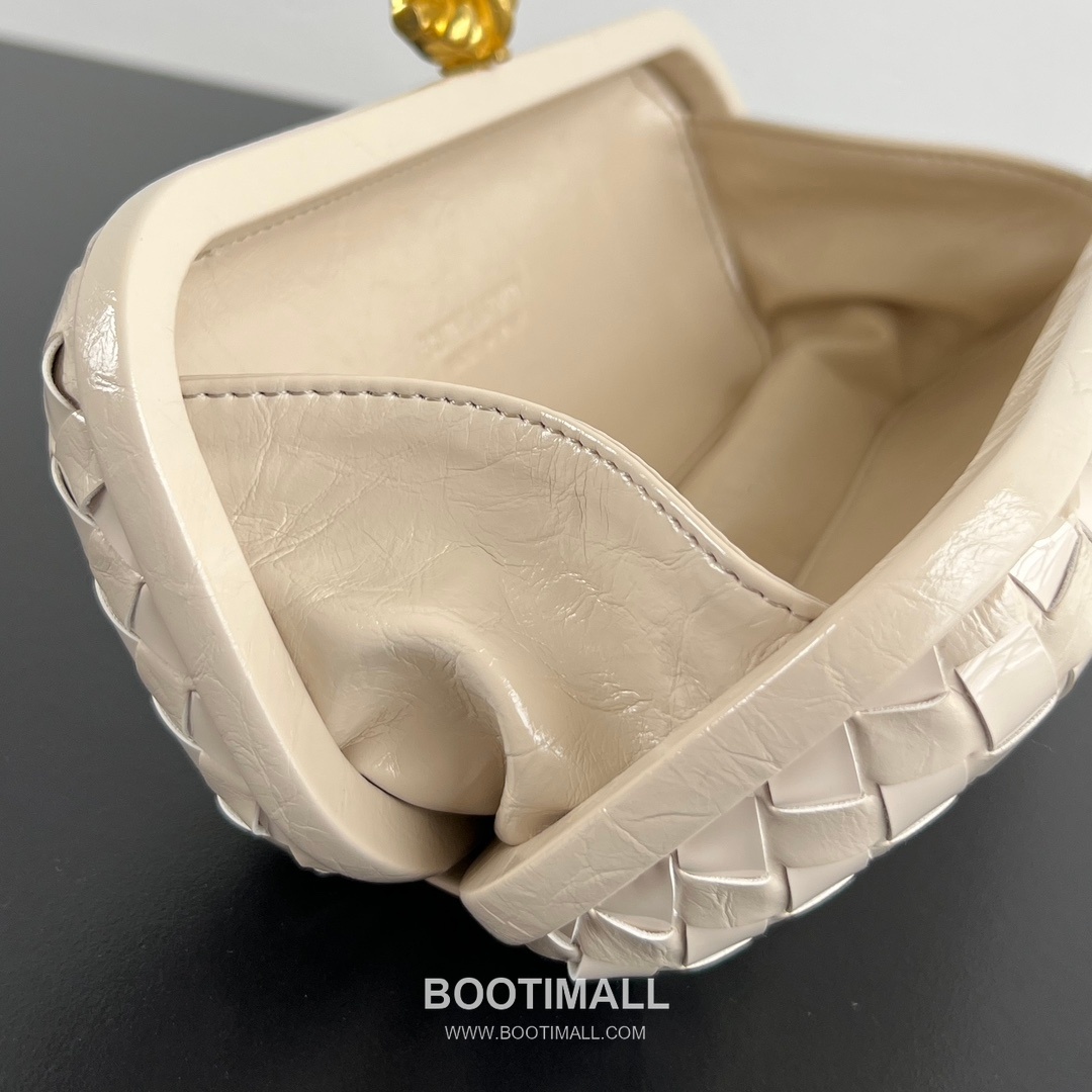 Bottega Veneta Knot Intrecciato Calfskin Evening Clutch Bag 보테가베네타 노트 인트레치아토 카프스킨 이브닝 클러치백 25cm 7