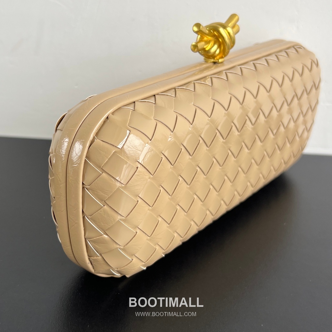 Bottega Veneta Knot Intrecciato Calfskin Evening Clutch Bag 보테가베네타 노트 인트레치아토 카프스킨 이브닝 클러치백 25cm 2