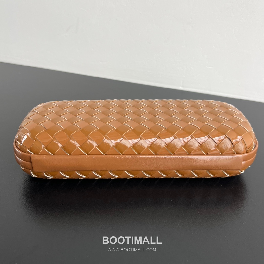 Bottega Veneta Knot Intrecciato Calfskin Evening Clutch Bag 보테가베네타 노트 인트레치아토 카프스킨 이브닝 클러치백 25cm 3