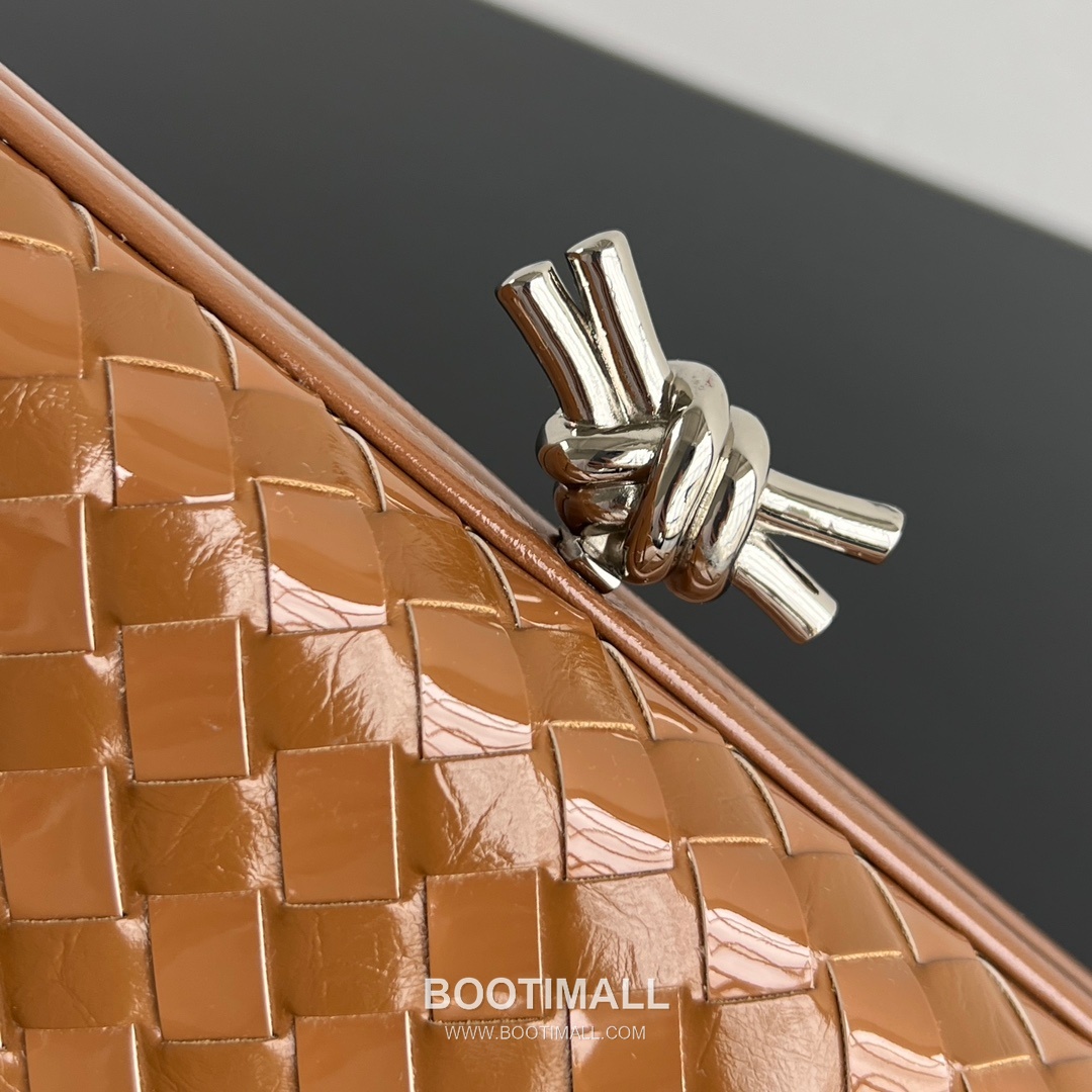 Bottega Veneta Knot Intrecciato Calfskin Evening Clutch Bag 보테가베네타 노트 인트레치아토 카프스킨 이브닝 클러치백 25cm 5