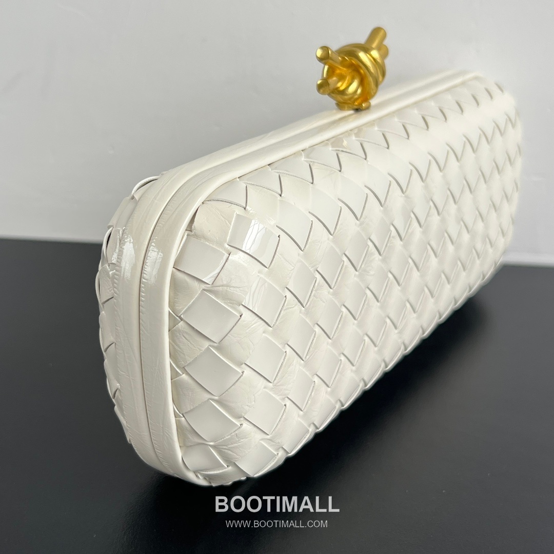 Bottega Veneta Knot Intrecciato Calfskin Evening Clutch Bag 보테가베네타 노트 인트레치아토 카프스킨 이브닝 클러치백 25cm 2