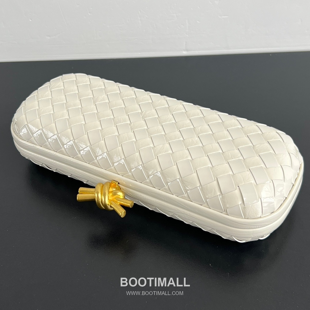 Bottega Veneta Knot Intrecciato Calfskin Evening Clutch Bag 보테가베네타 노트 인트레치아토 카프스킨 이브닝 클러치백 25cm 4