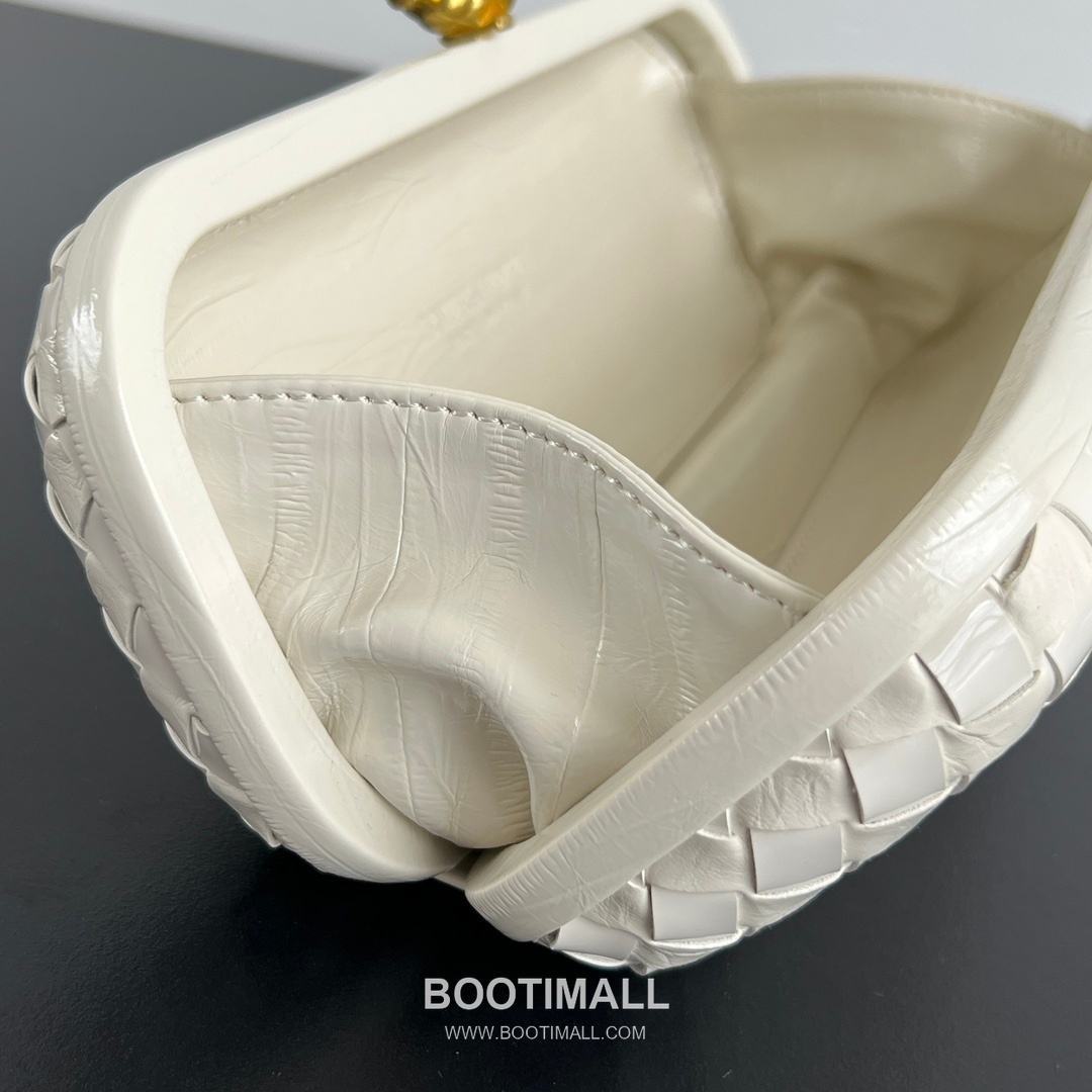 Bottega Veneta Knot Intrecciato Calfskin Evening Clutch Bag 보테가베네타 노트 인트레치아토 카프스킨 이브닝 클러치백 25cm 7