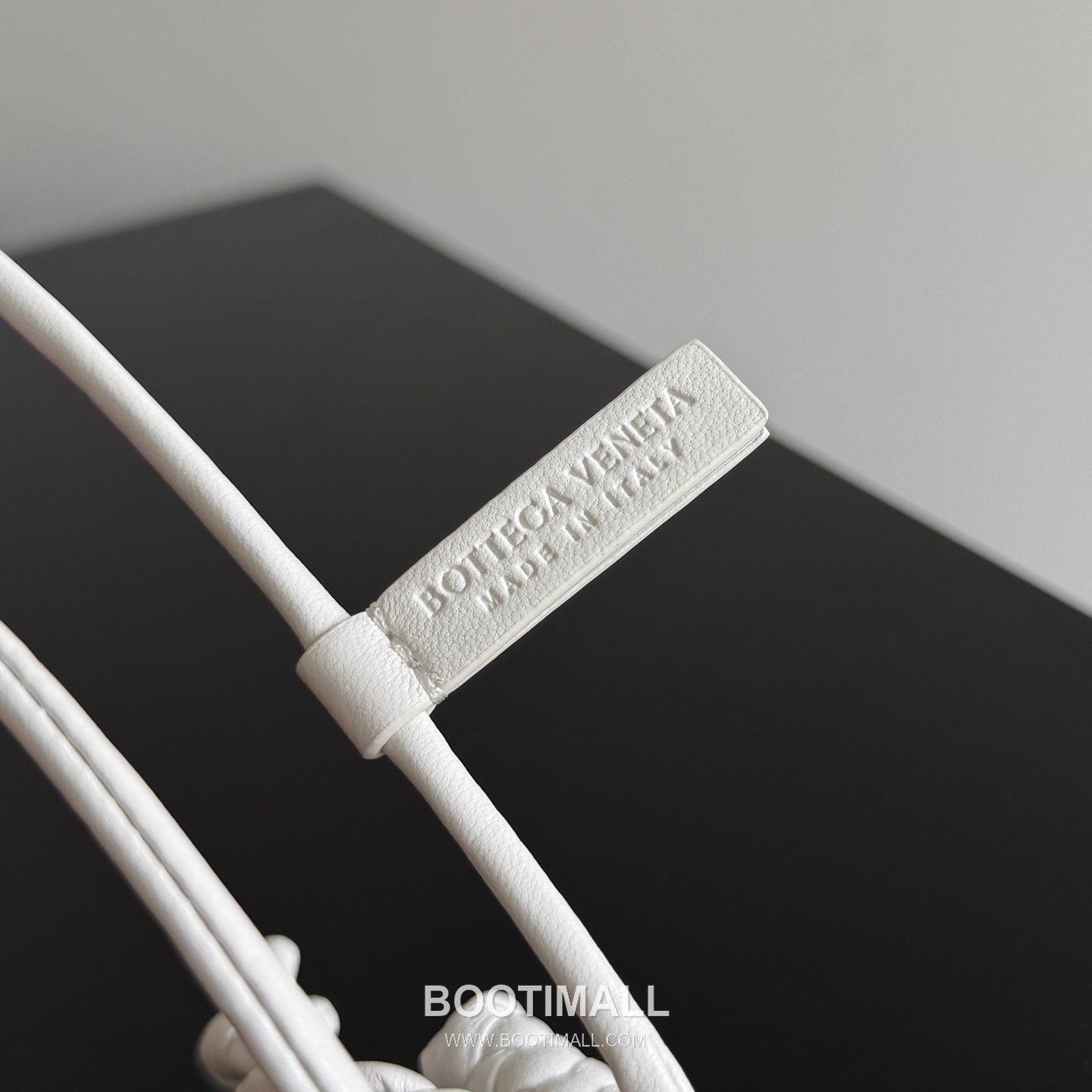 Bottega Veneta Intrecciato Leather Cat Charm 보테가 베네타 인트레치아토 레더 캣 참 6