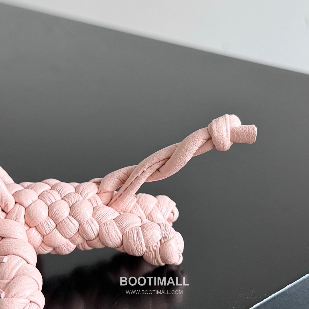 Bottega Veneta Intrecciato Leather Cat Charm 보테가 베네타 인트레치아토 레더 캣 참 4