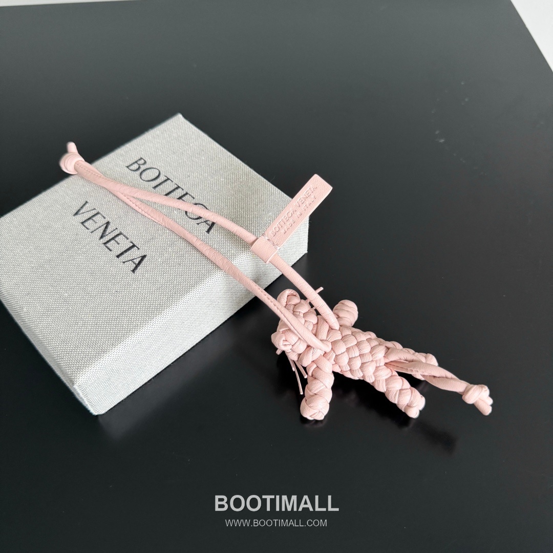 Bottega Veneta Intrecciato Leather Cat Charm 보테가 베네타 인트레치아토 레더 캣 참 9