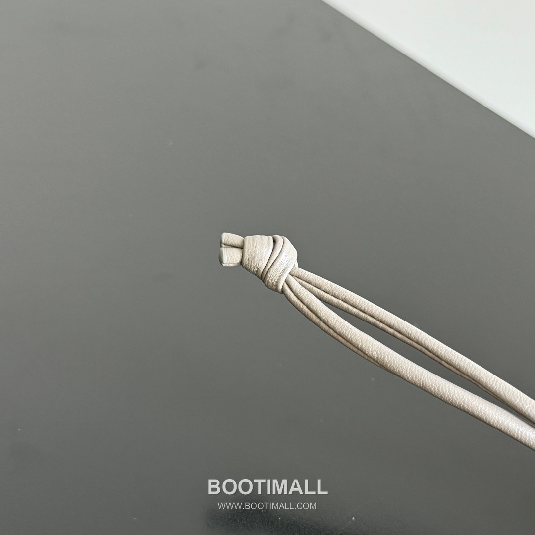 Bottega Veneta Intrecciato Leather Cat Charm 보테가 베네타 인트레치아토 레더 캣 참 6