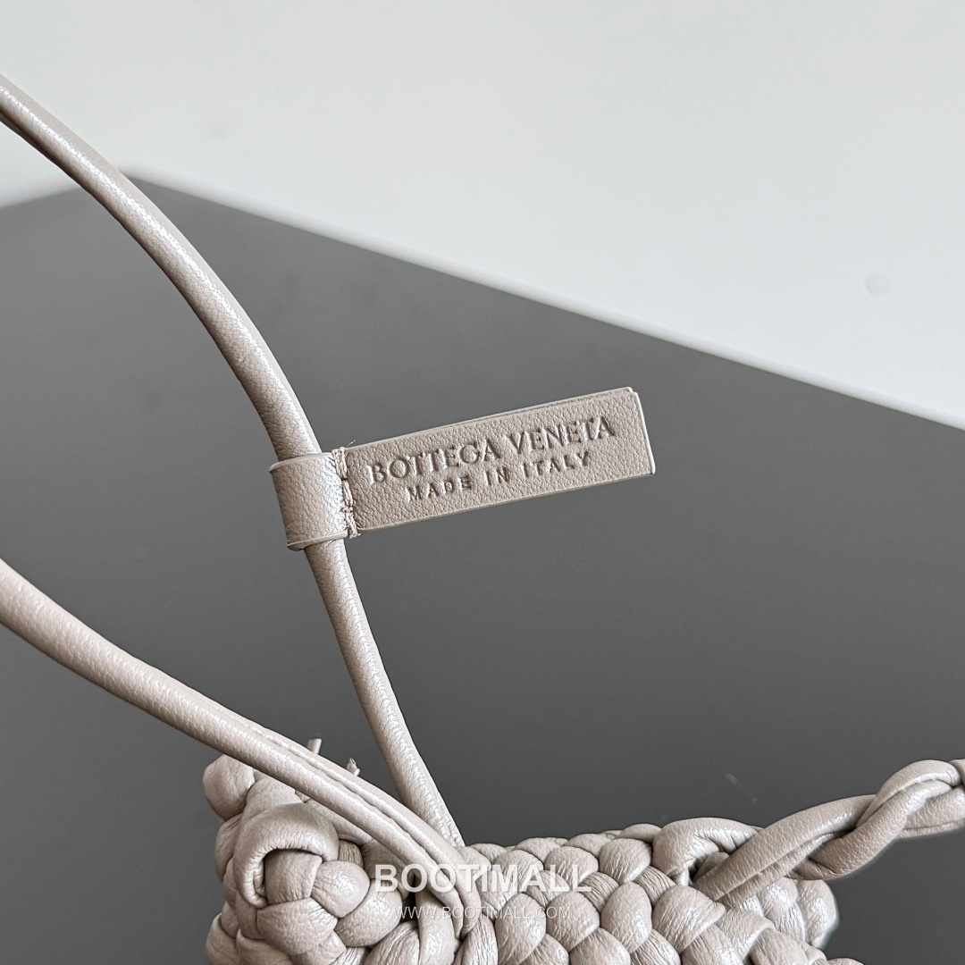 Bottega Veneta Intrecciato Leather Cat Charm 보테가 베네타 인트레치아토 레더 캣 참 7