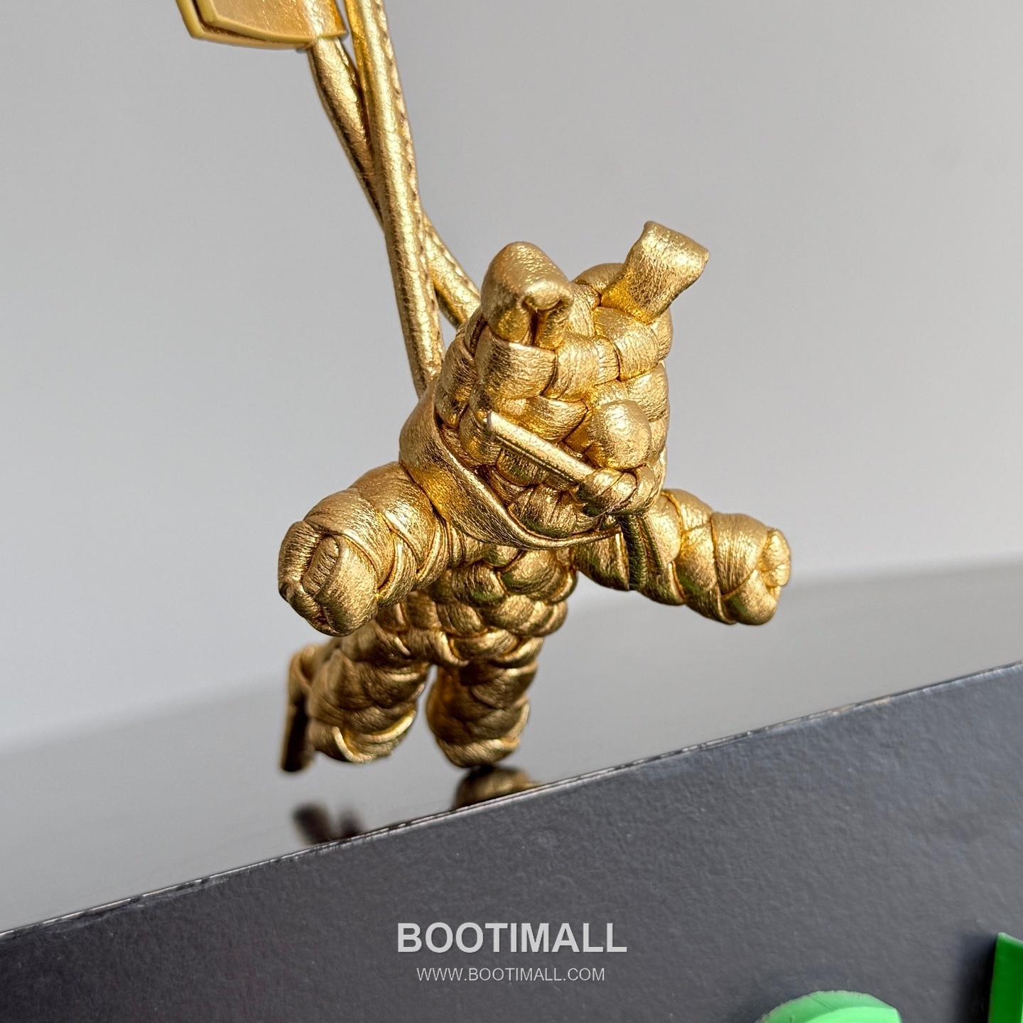 Bottega Veneta Intrecciato Leather Cat Charm 보테가 베네타 인트레치아토 레더 캣 참 2