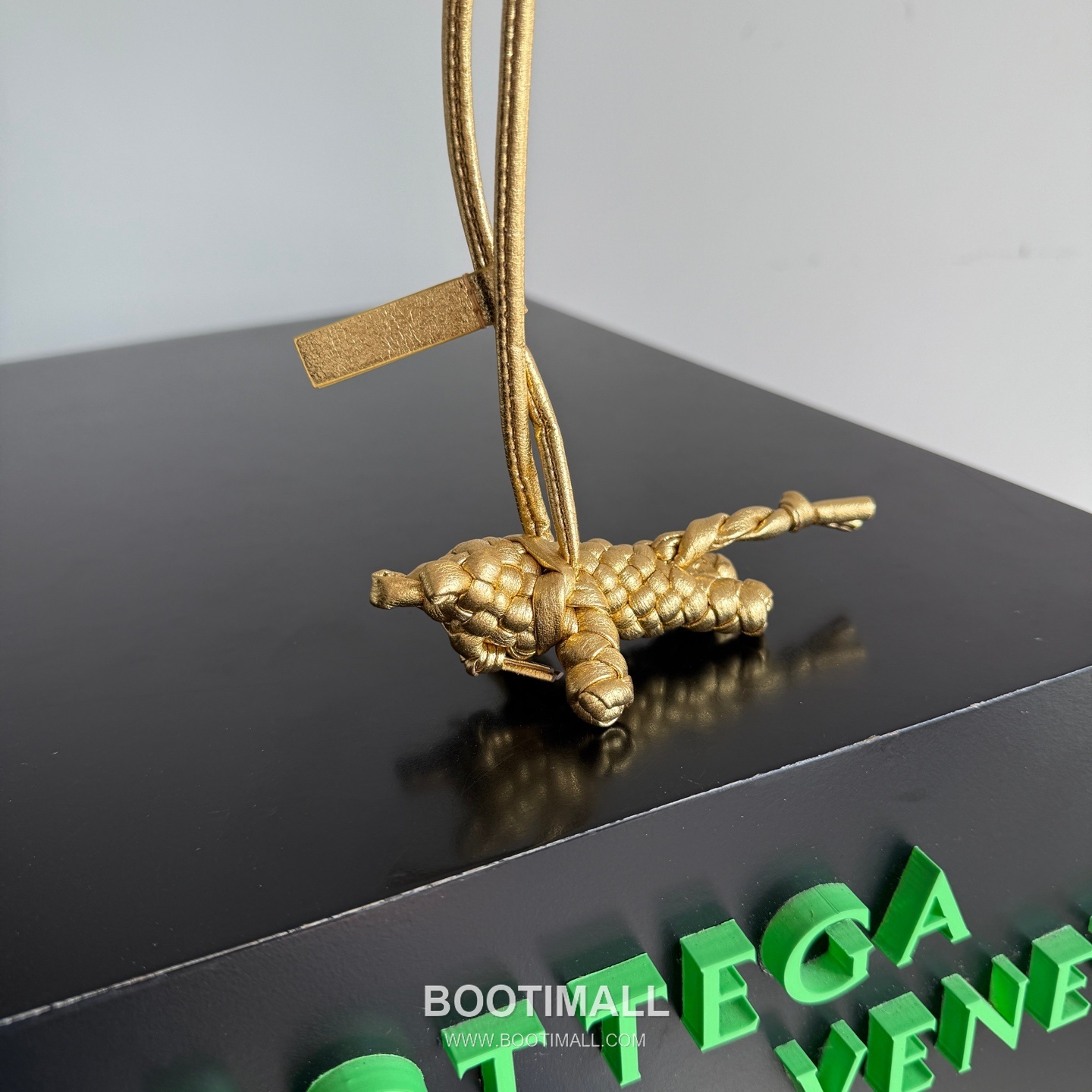 Bottega Veneta Intrecciato Leather Cat Charm 보테가 베네타 인트레치아토 레더 캣 참 5