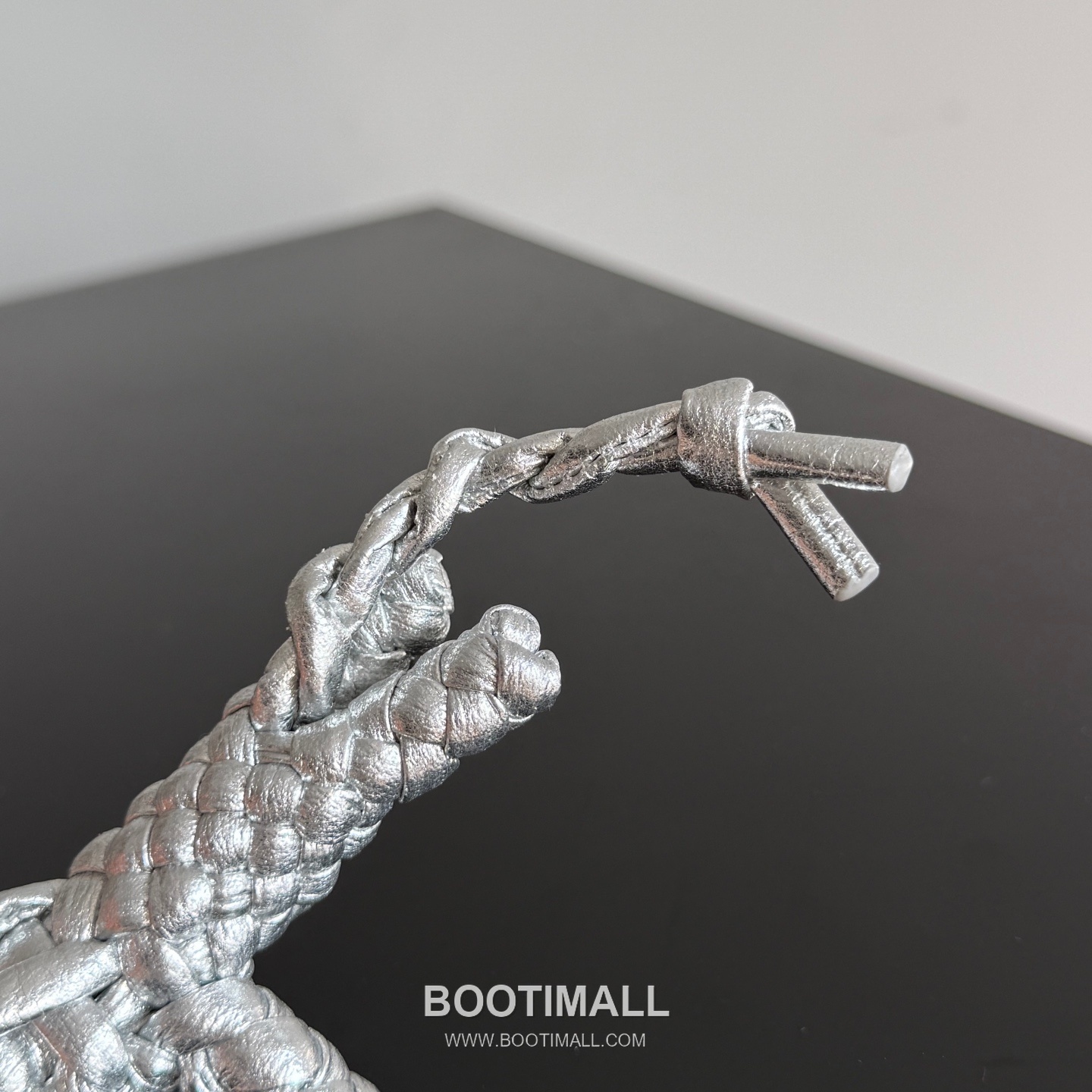 Bottega Veneta Intrecciato Leather Cat Charm 보테가 베네타 인트레치아토 레더 캣 참 4