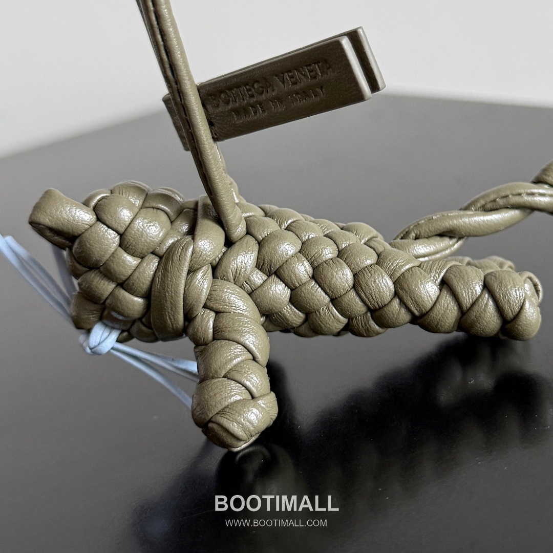 Bottega Veneta Intrecciato Leather Cat Charm 보테가 베네타 인트레치아토 레더 캣 참 5