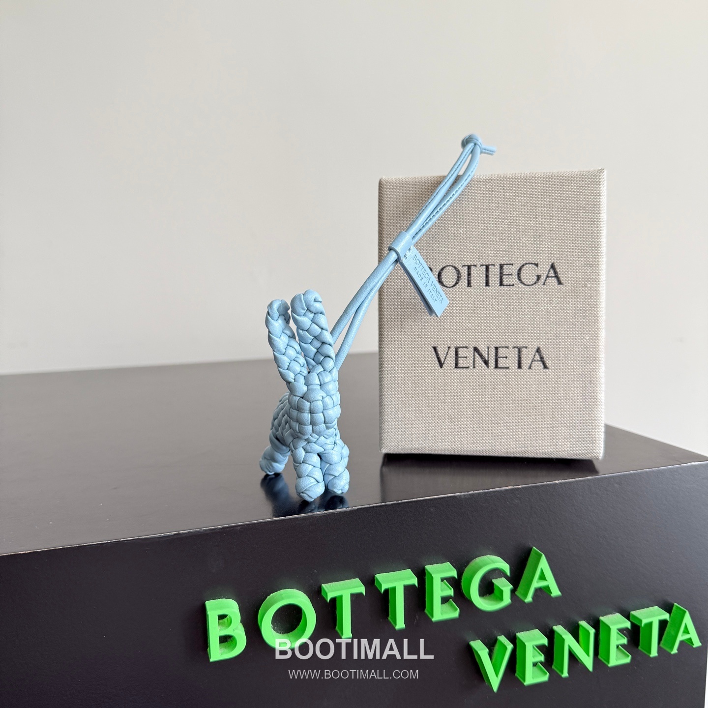 Bottega Veneta Intrecciato Leather Rabbit Charm 보테가 베네타 인트레치아토 레더 래빗 백 참 3