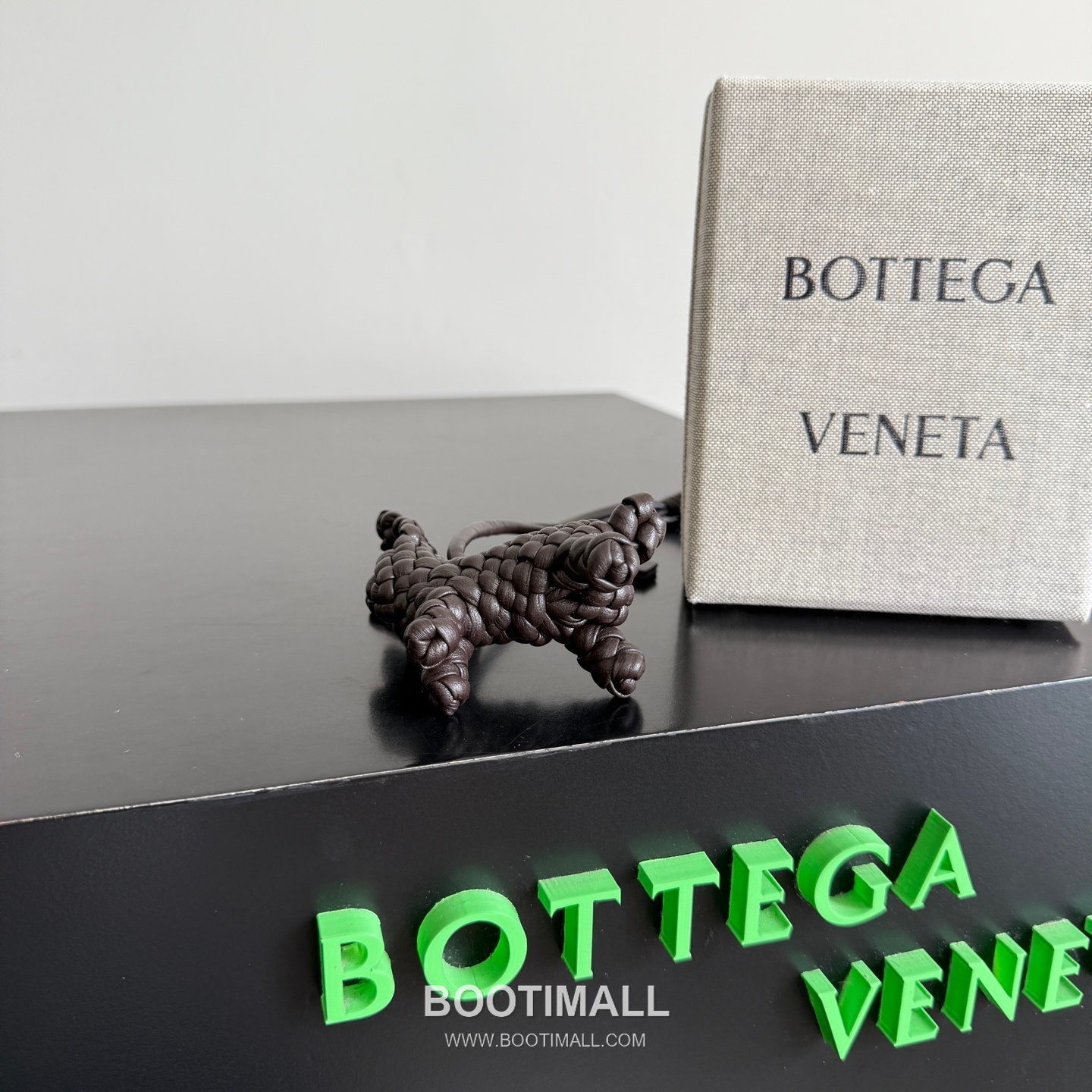 Bottega Veneta Intrecciato Leather Rabbit Charm 보테가 베네타 인트레치아토 레더 래빗 백 참 4