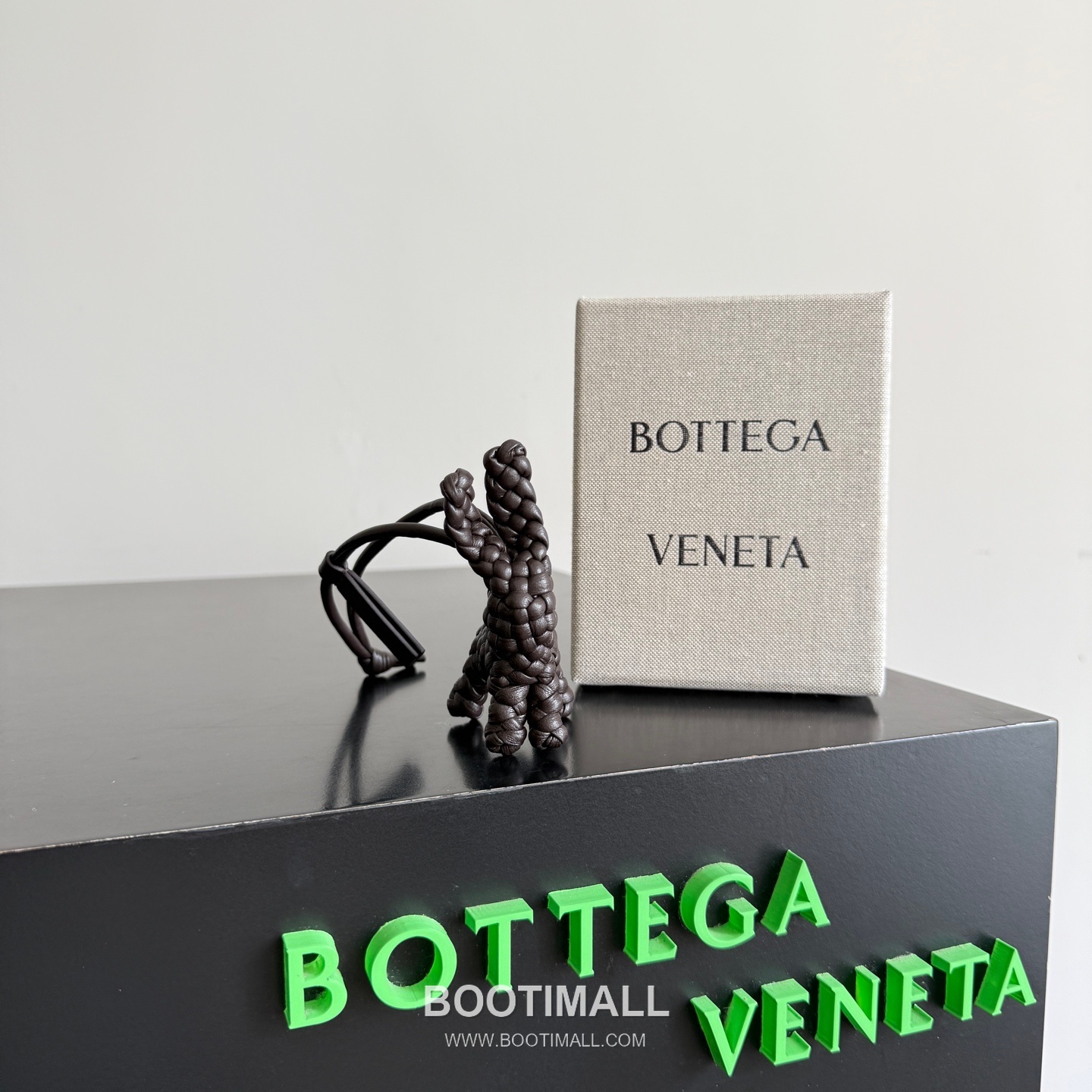 Bottega Veneta Intrecciato Leather Rabbit Charm 보테가 베네타 인트레치아토 레더 래빗 백 참 9