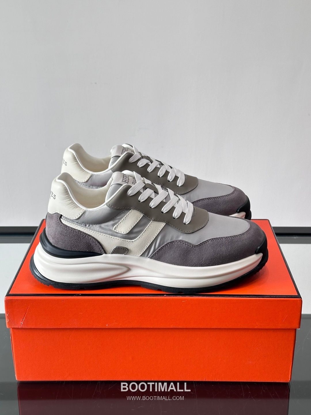 Hermès Bouncing Suede Low Sneakers 에르메스 바운싱 스웨이드 로우 스니커즈 1