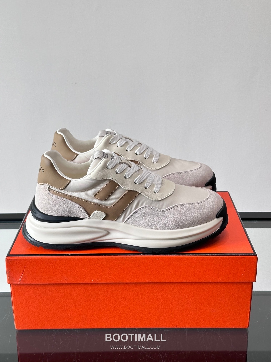 Hermès Bouncing Suede Low Sneakers 에르메스 바운싱 스웨이드 로우 스니커즈 1