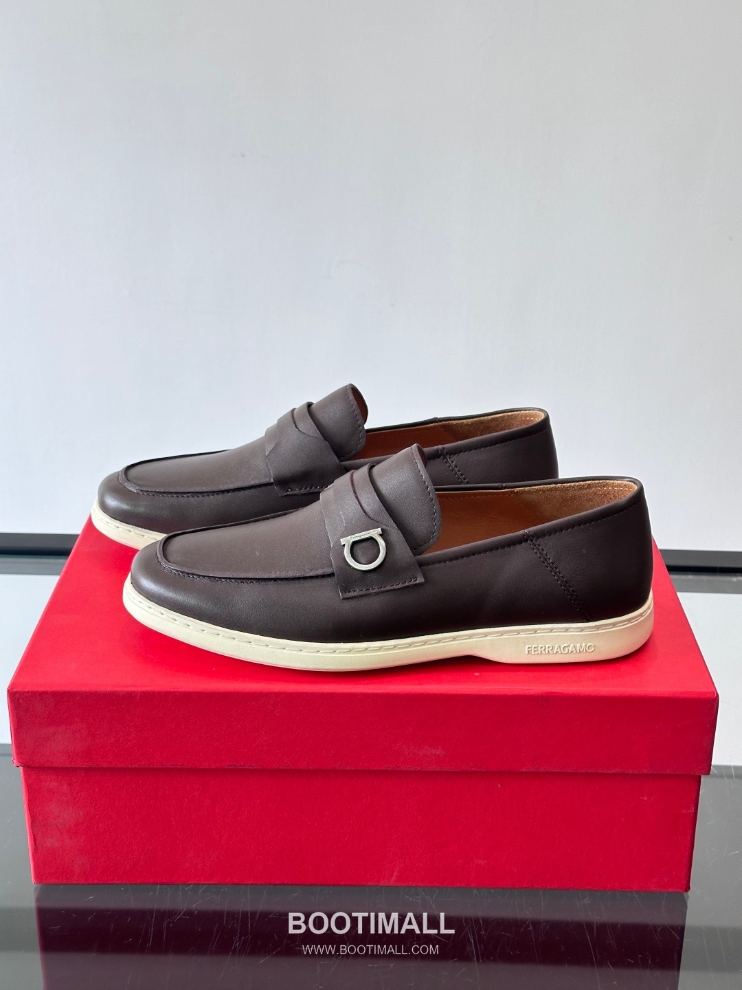 Salvatore Ferragamo Gancini Leather Driver Loafers 살바토레 페라가모 간치니 레더 드라이빙 로퍼 3